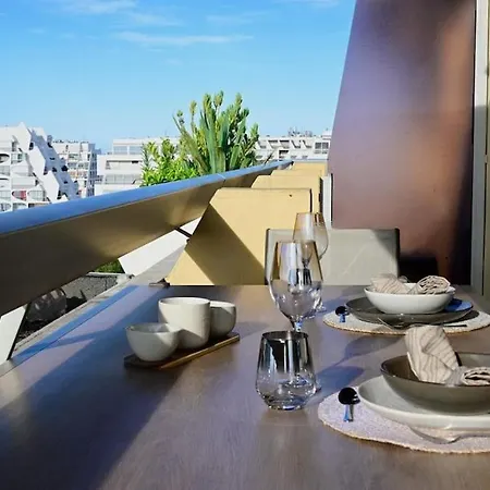 Sublime Vue Piscine Clim Lägenhet